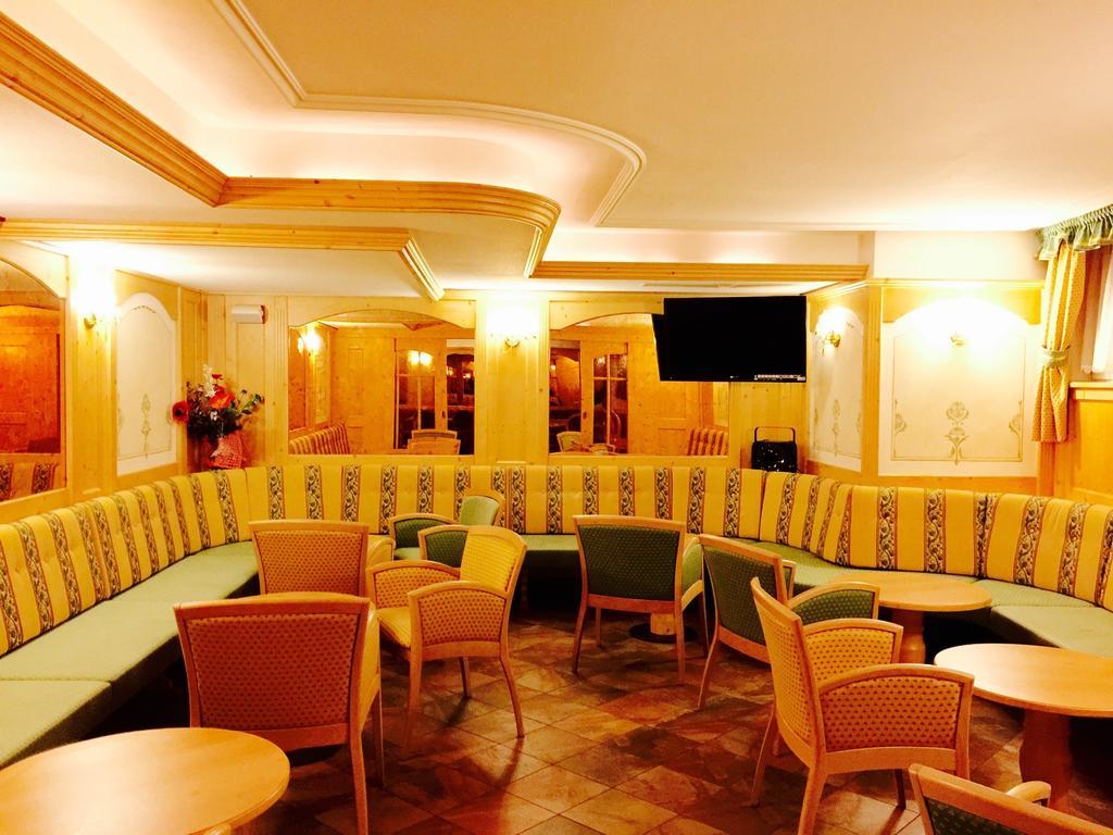 Hotel Laurin Canazei Exterior foto