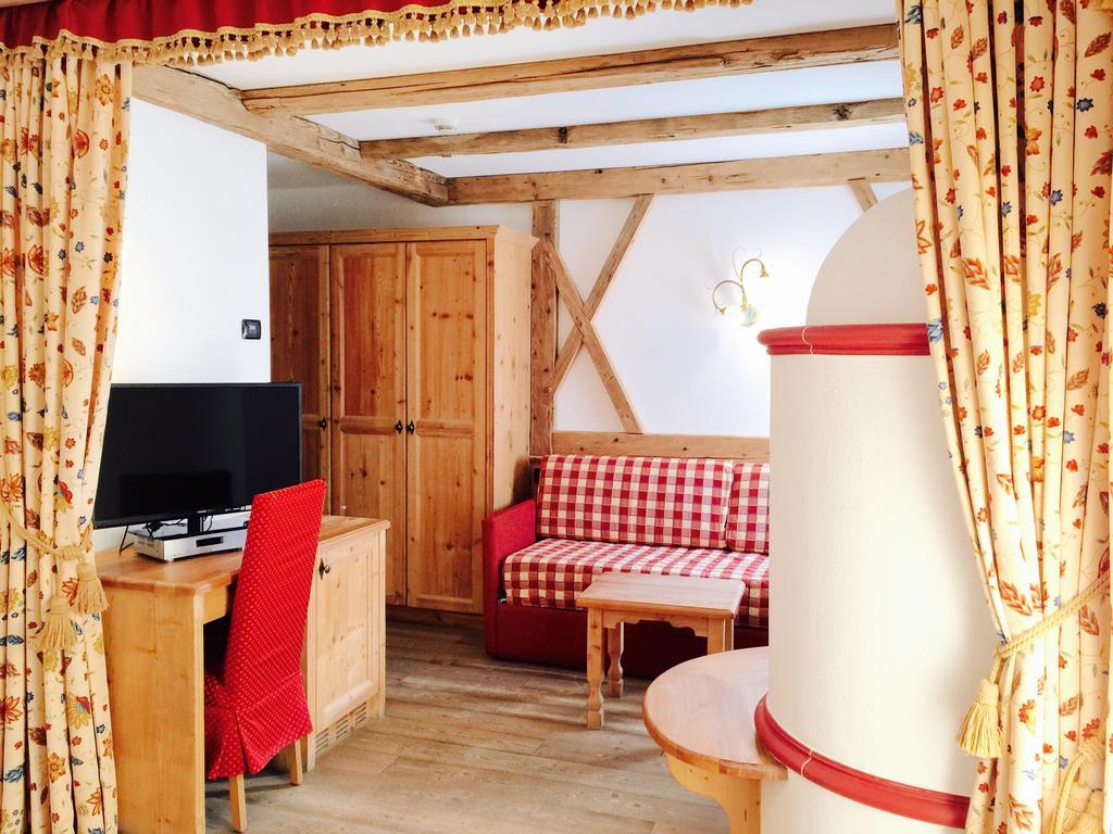 Hotel Laurin Canazei Habitación foto