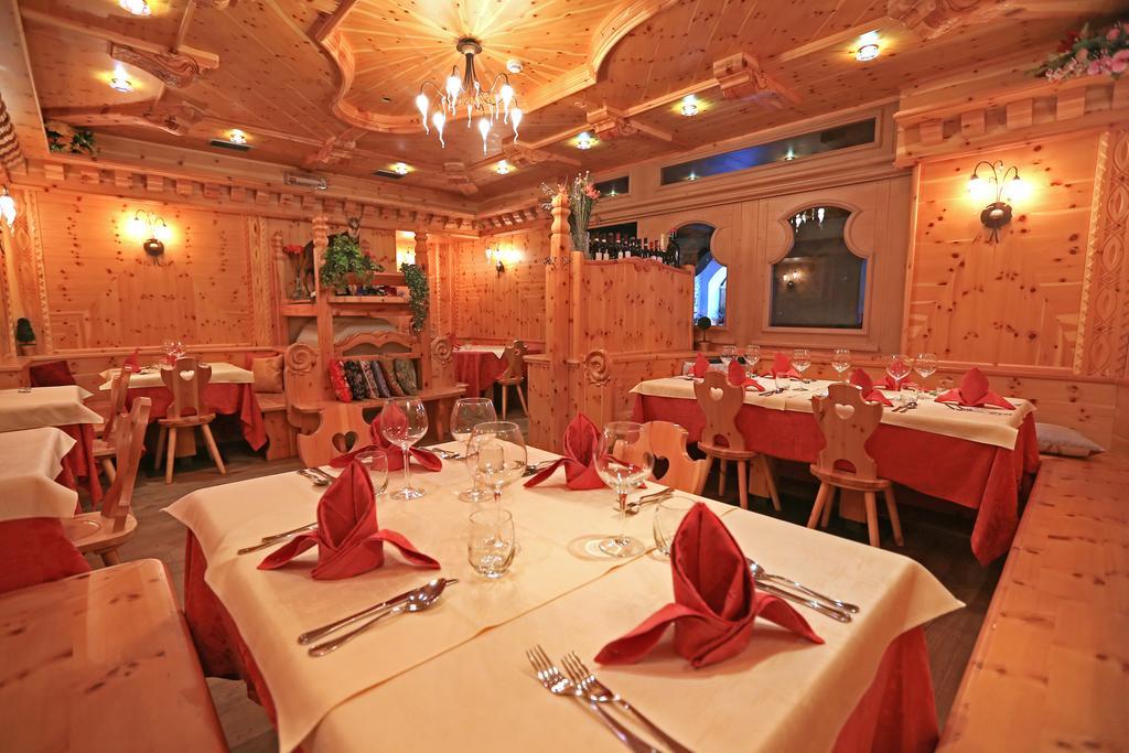 Hotel Laurin Canazei Habitación foto