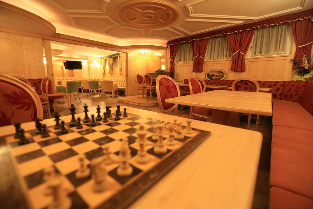 Hotel Laurin Canazei Habitación foto